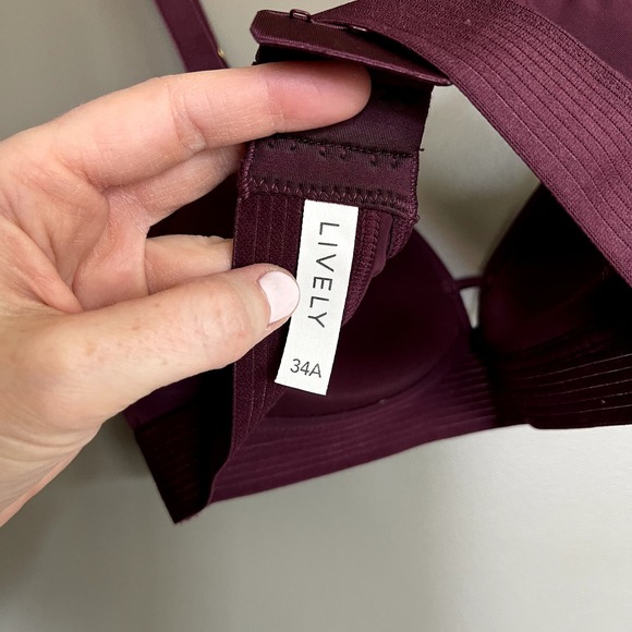 NWOT Lively The Spacer T-Shirt Bra Burgundy Red Size 34A Wireless Lightly Padded - Picture 16 of 16